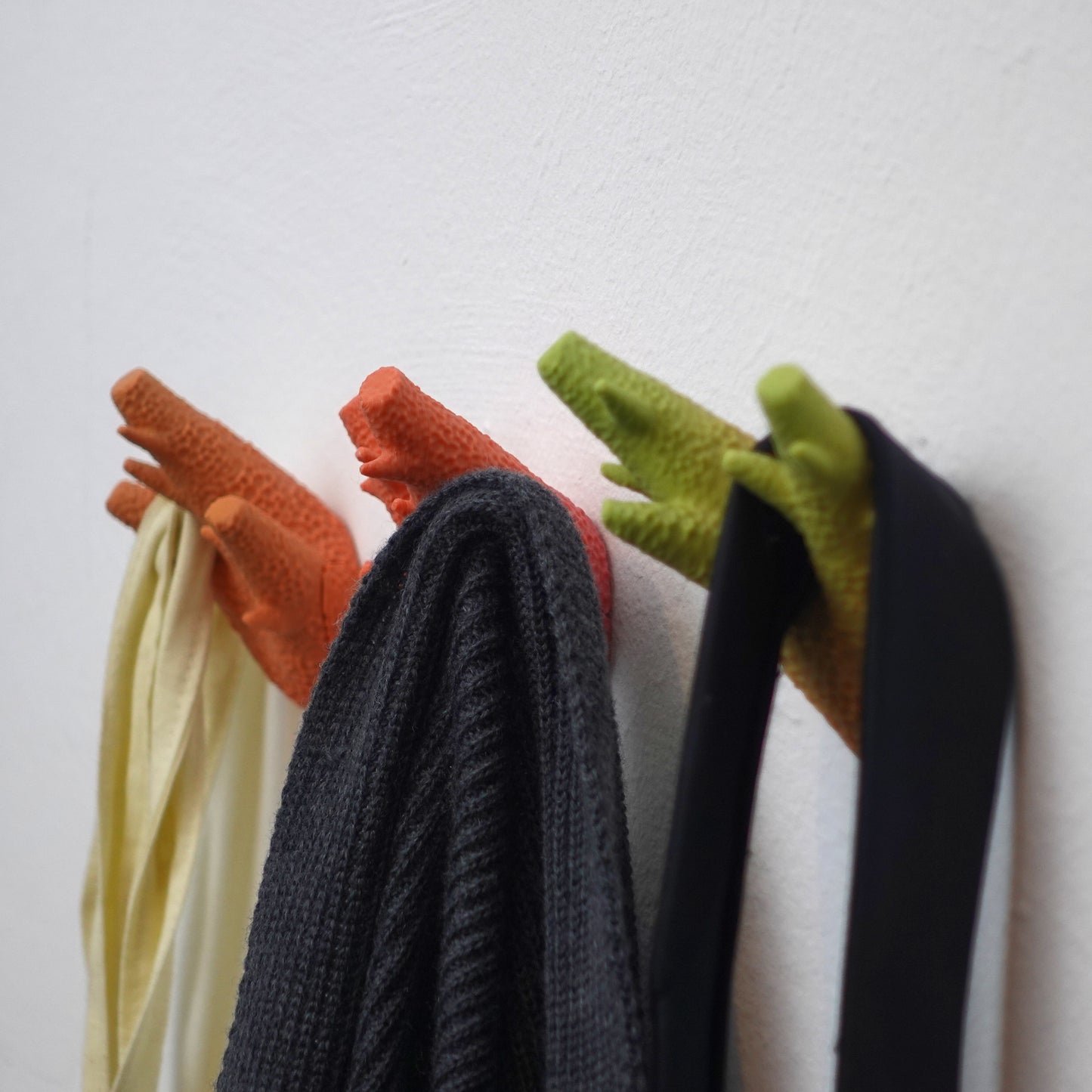 Caliendrum Coral Hooks (set of 3)