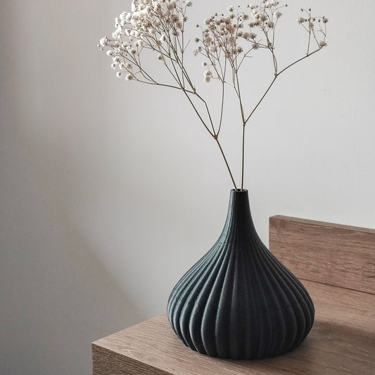 Ajo Negro Vase