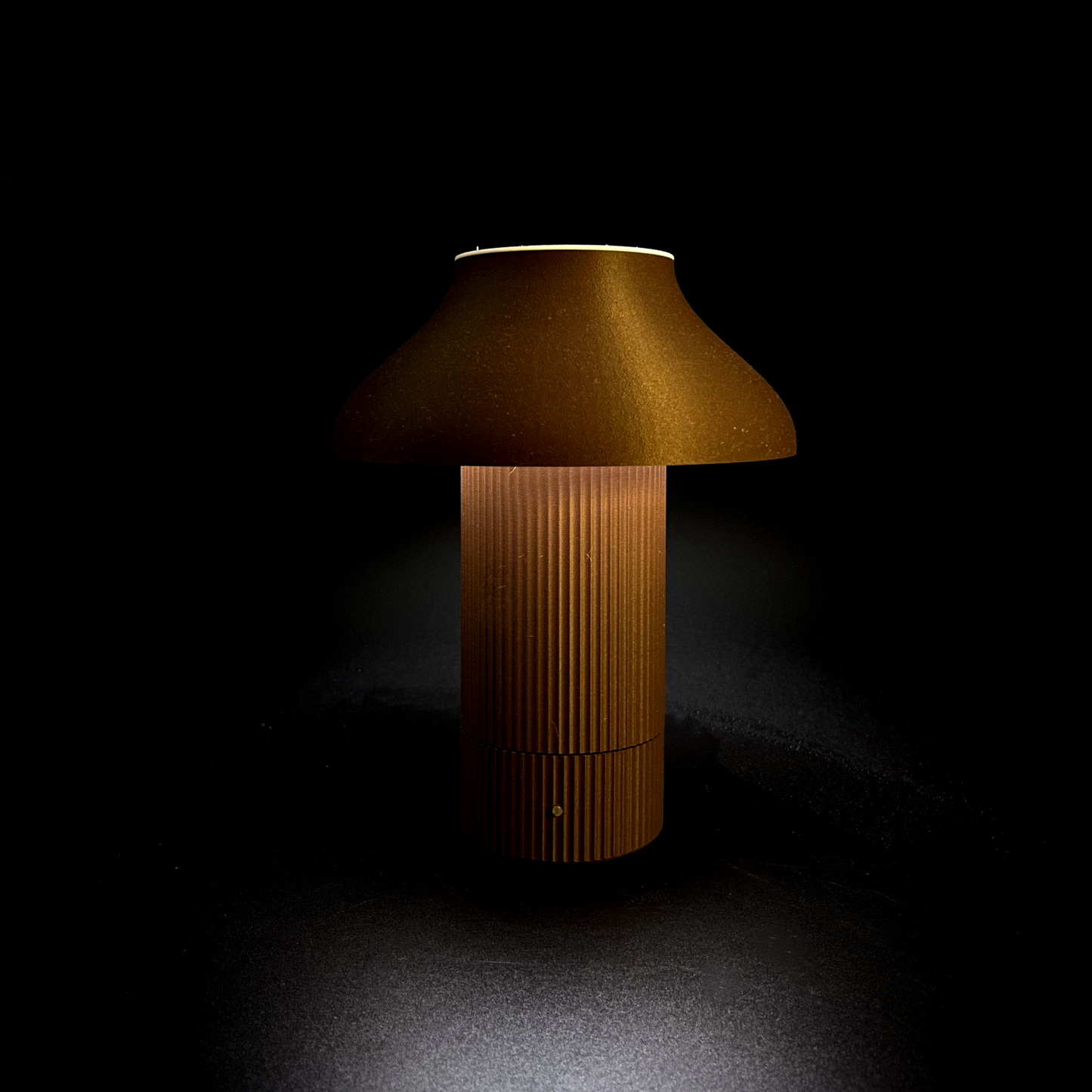 Qi Lamp