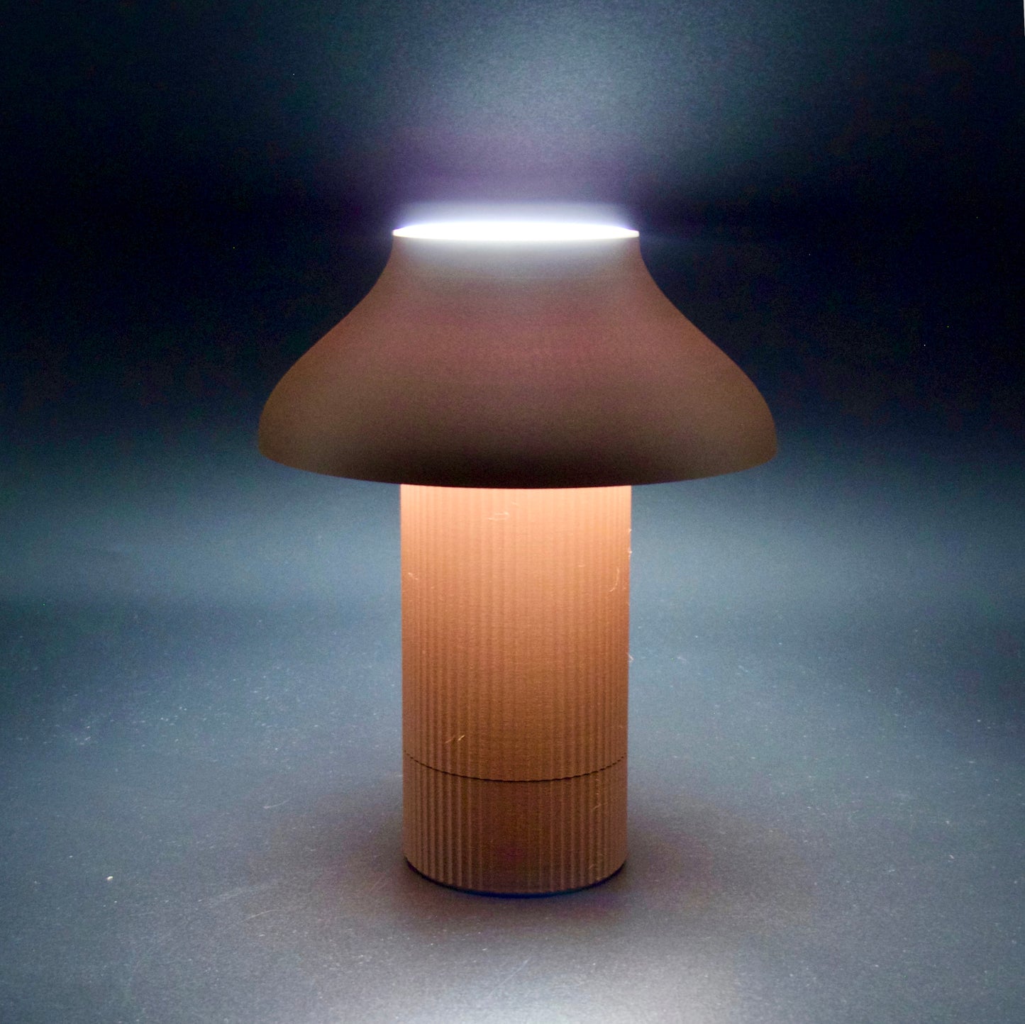 Qi Lamp