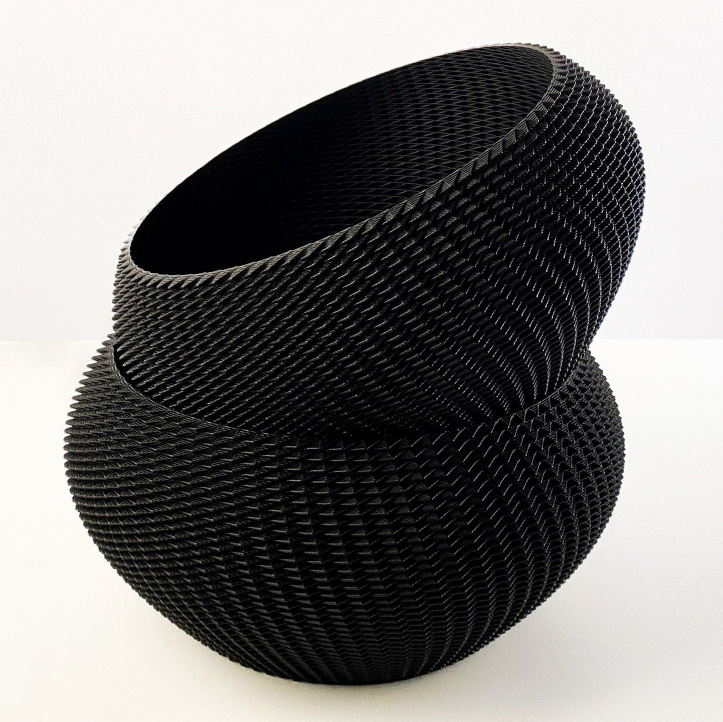 Spike bowl